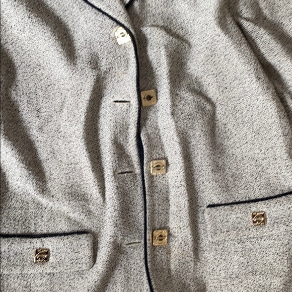 St. John Collection by Marie Gray Size 2 - Picture 5 of 5